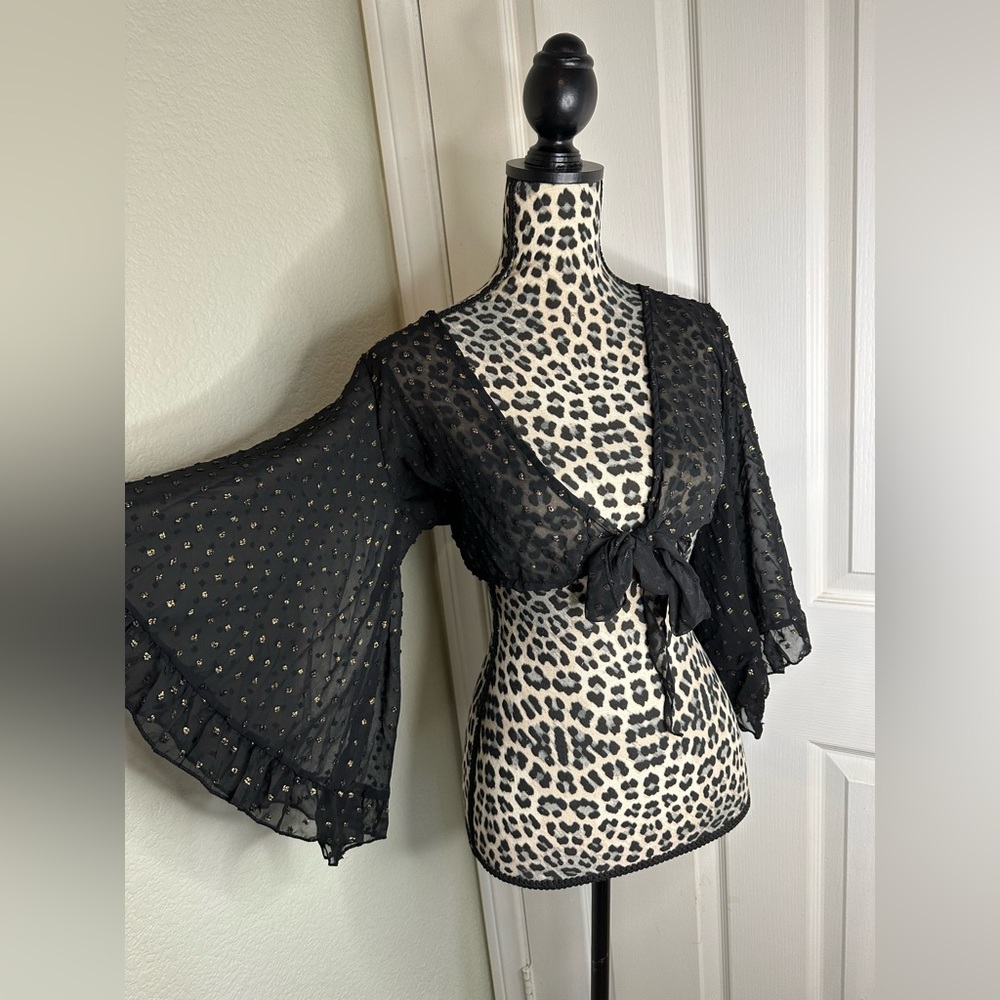 Tie front crop with wide ruffle sleeves